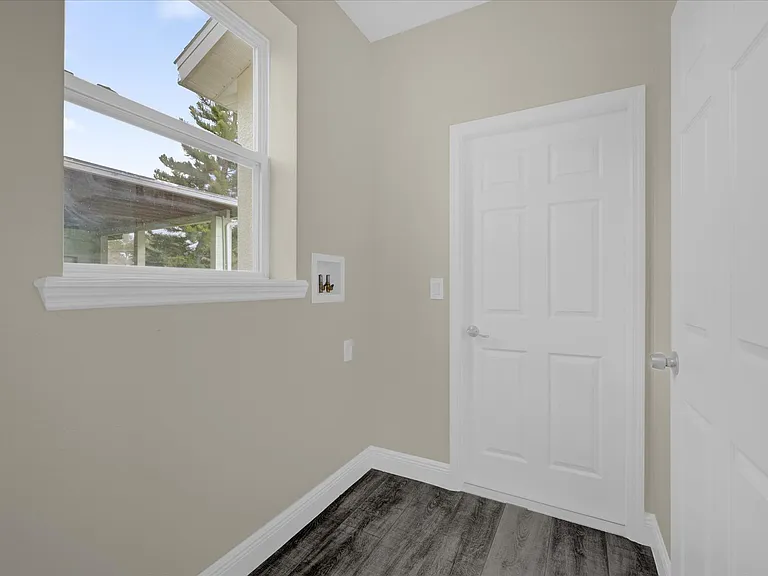 3778 Martin St — Photo 12