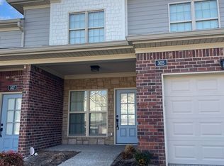 305 Beckley Ridge Ln, Louisville, KY 40245