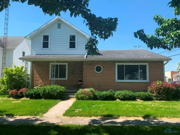 124 E Maple St, Deshler, OH 43516