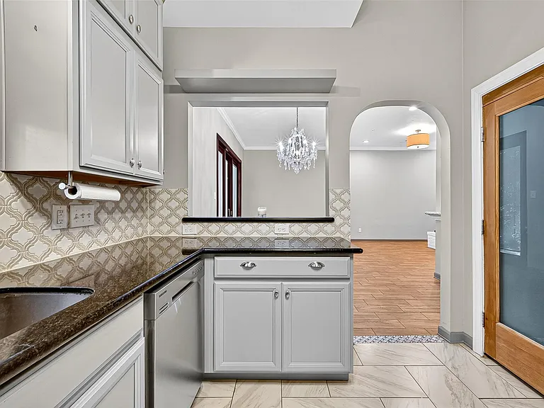 15068 Kimberley Ct — Photo 17