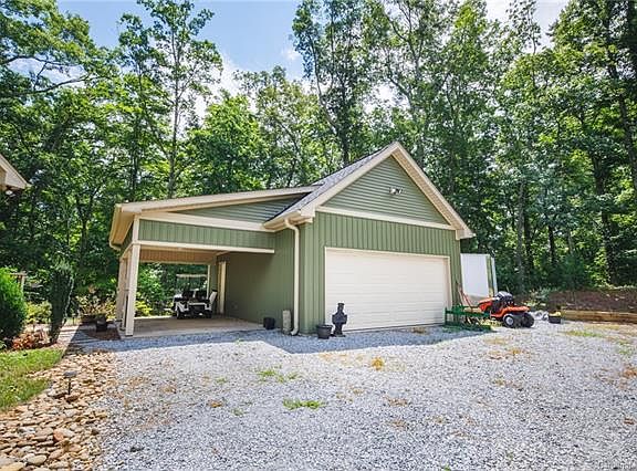 3rd image of 47 Catatoga Ln