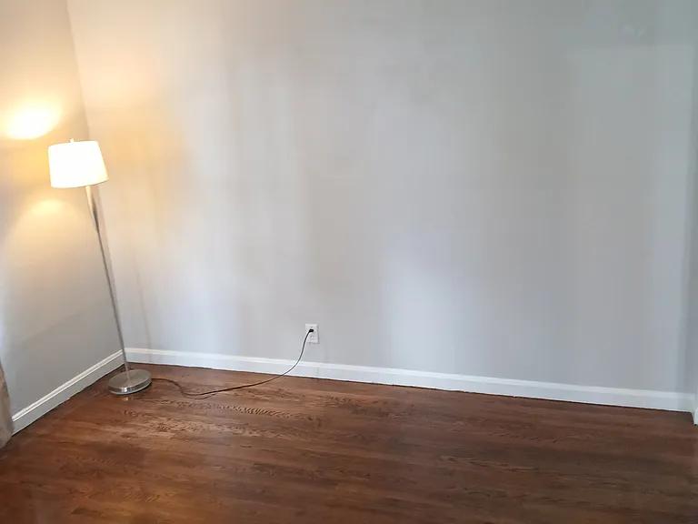 7075 Melrose Ave — Photo 3