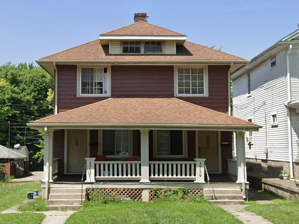3717-3719 E 3rd St #3717