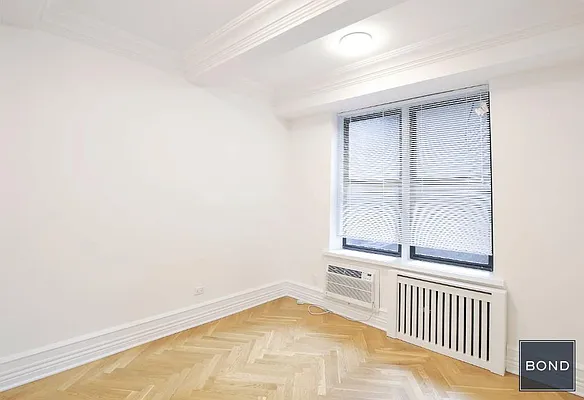 Rented by Bond New York | media 17