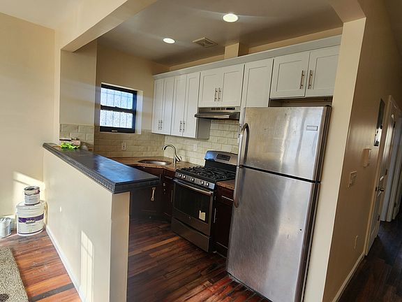3rd image of 691 Eldert Ln #2
