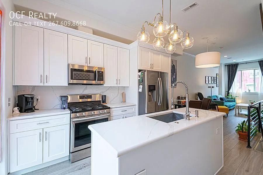 Four Bed Point Breeze Home — Photo 4