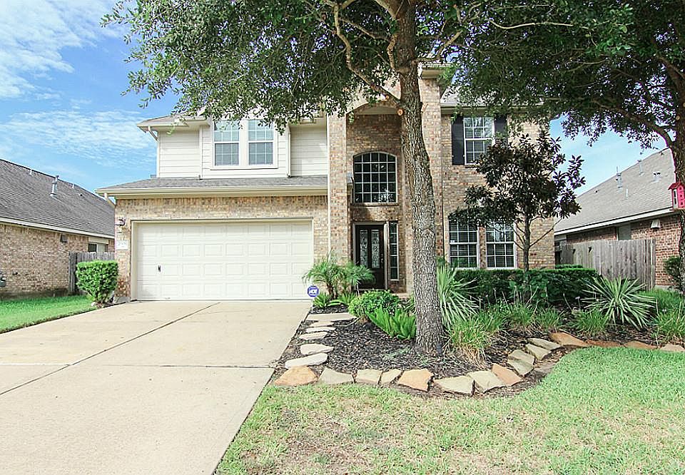1st image of 2906 Laurel Brook Ln
