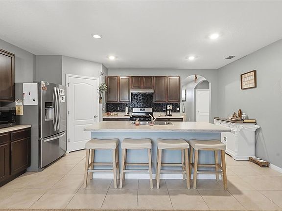 3rd image of 3871 Brant Pl