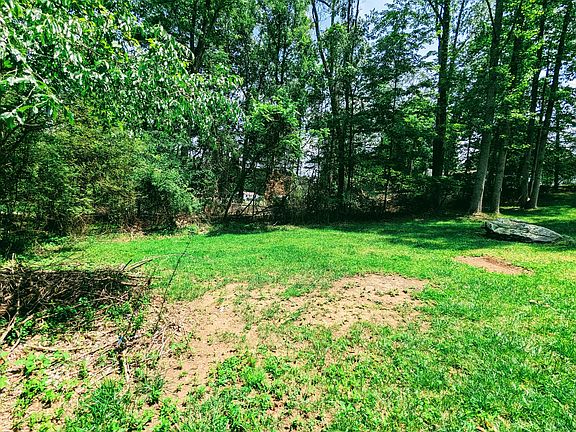 4th image of 109 Lambert Ln