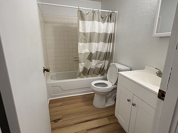 5th image of 218 S College Ave #4