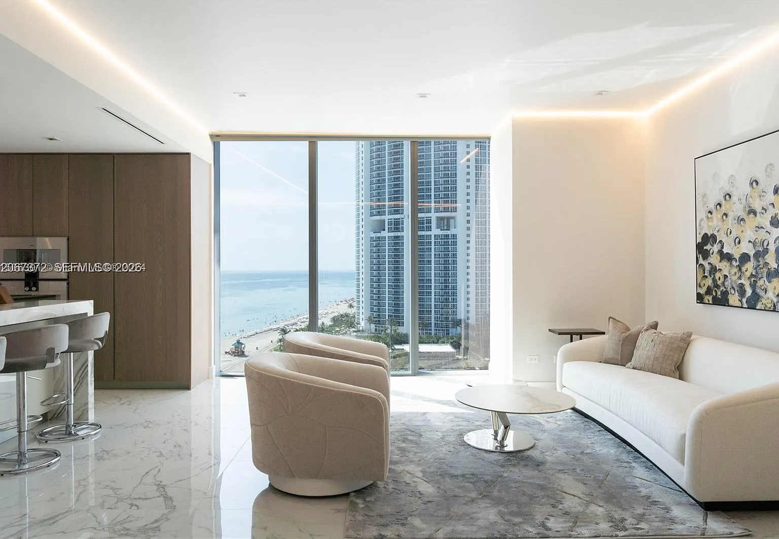 Turnberry Ocean Club Resid — Photo 3