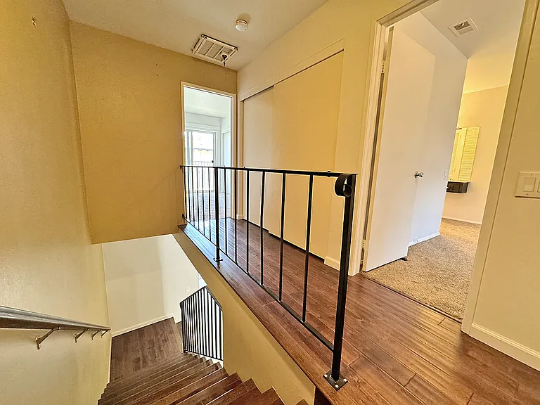 3218 Loma Riviera Dr — Photo 19