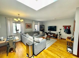 8 Wiget St, Boston, MA 02113