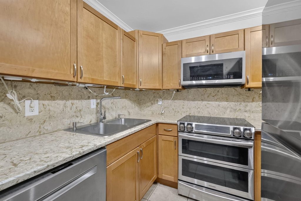 130 Cypress Club Drive #313, photo 6