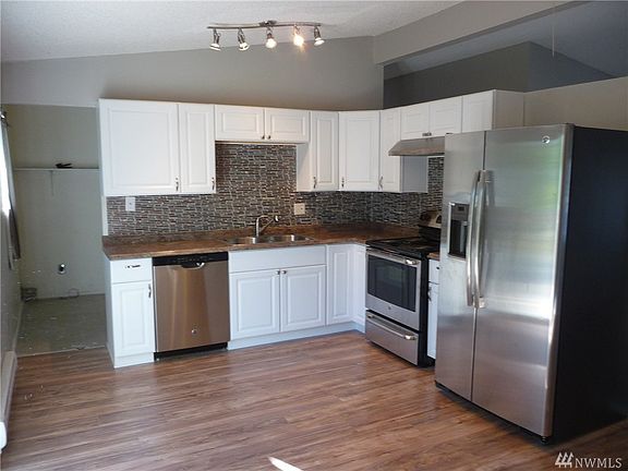 2nd image of 7515 193rd Ave E