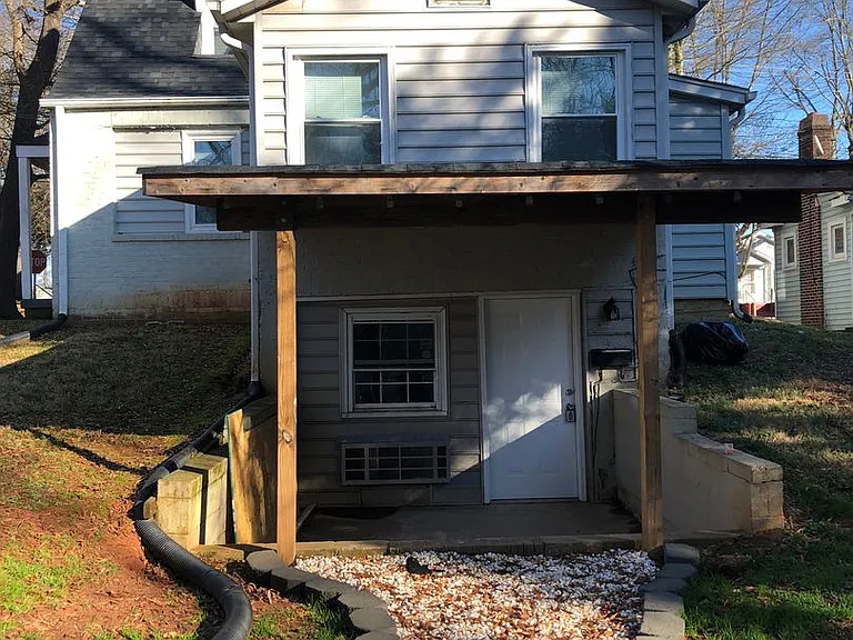 701 S South St — Photo 2