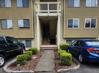 1760 W Sunn Fjord Ln APT 203, Bremerton, WA 98312