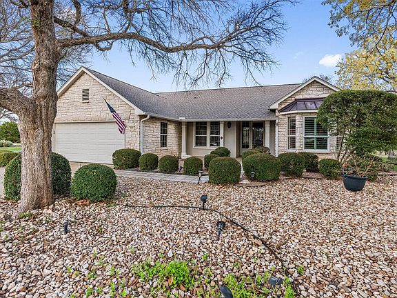 3rd image of 151 Stetson Trl