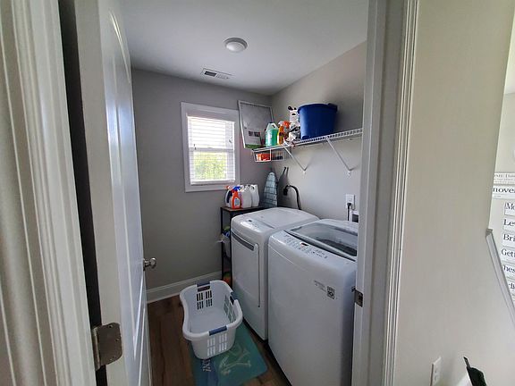 3rd image of 106 Ridge Cove Ln