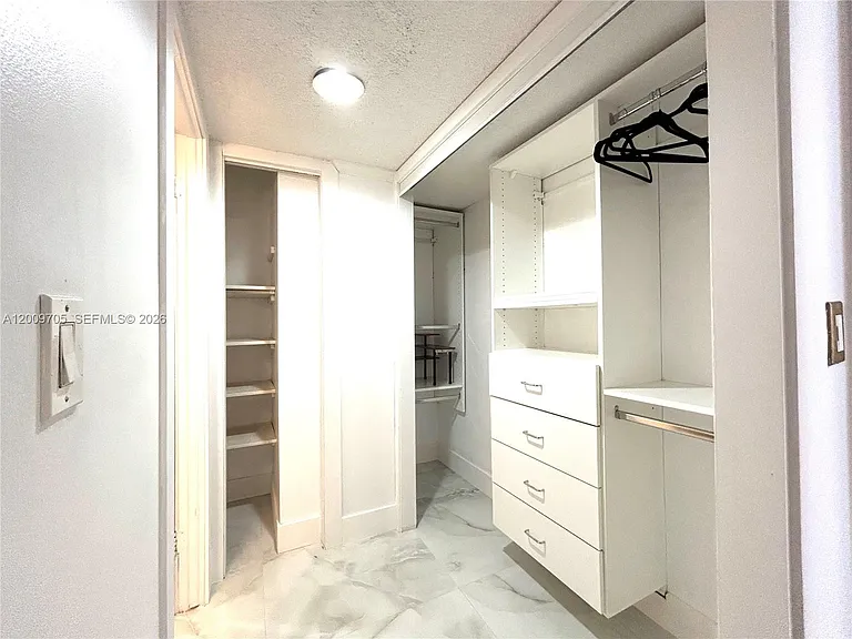 6039 Collins Ave #1507 — Photo 19