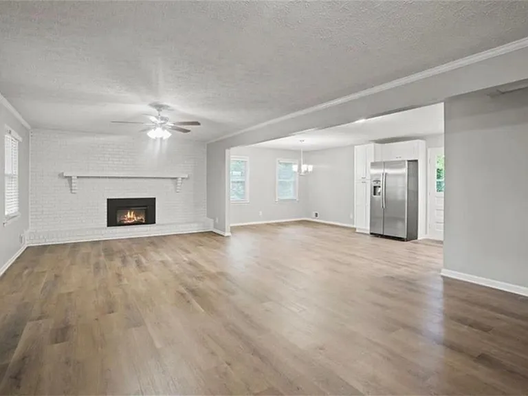 703 Navaho Ct — Photo 7