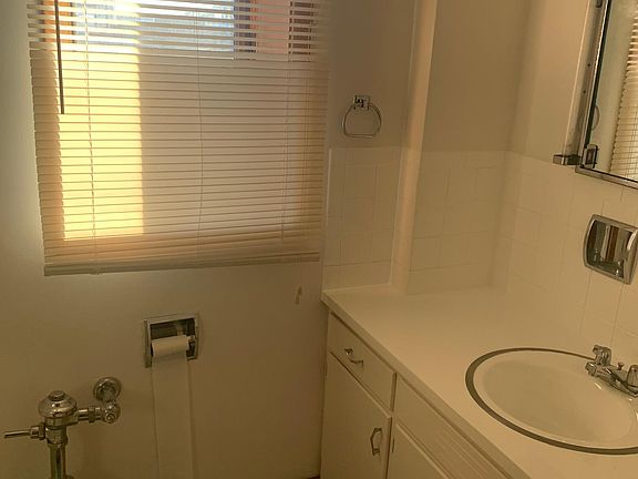 3rd image of 647 N Broad St APT 6