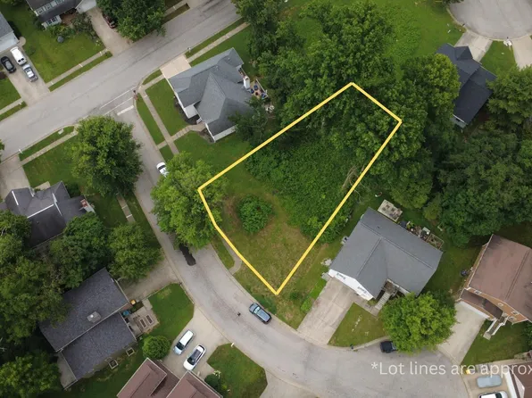 1020 E Keri Marie Ln, Bloomington, IN 47401