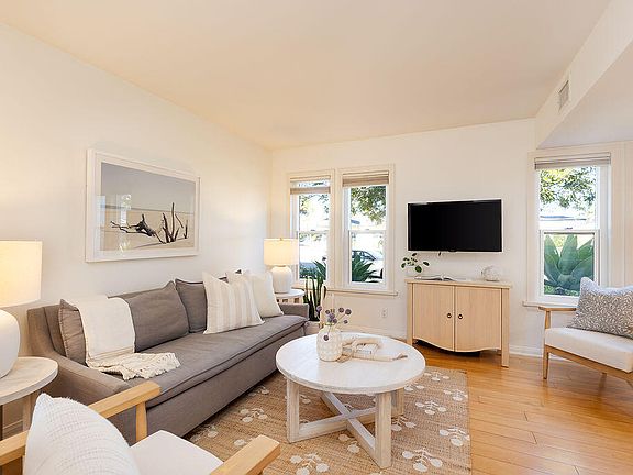 5th image of 635 Elm Ave #1