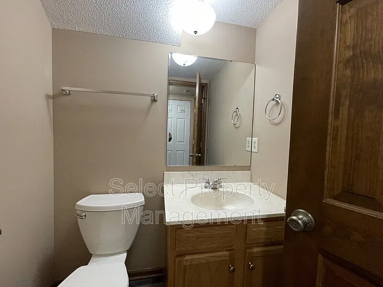 4904 Pinebrook Dr — Photo 9