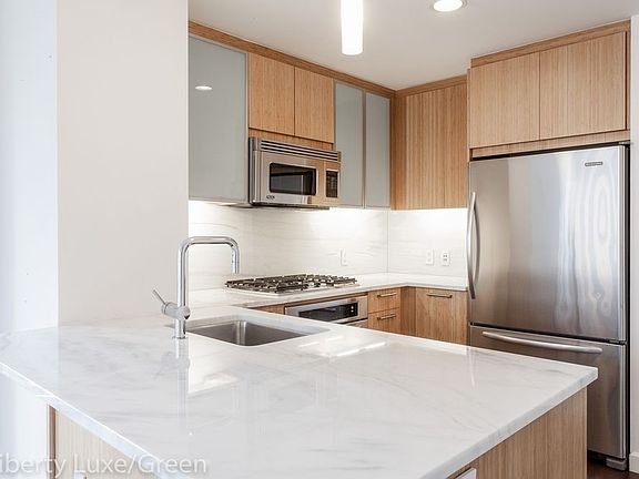 3rd image of 200 N End Ave APT 10G