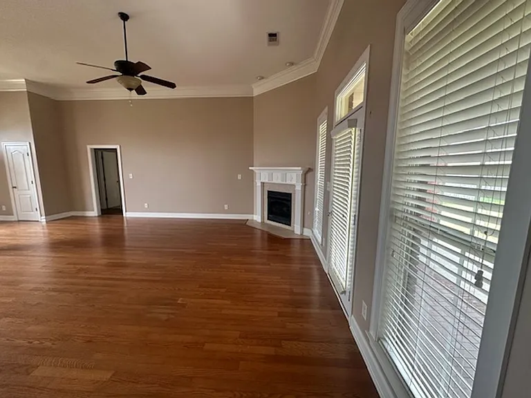 113 Ashton Oak Ct — Photo 11
