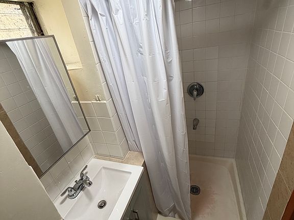 3rd image of 112-07 177th St #1
