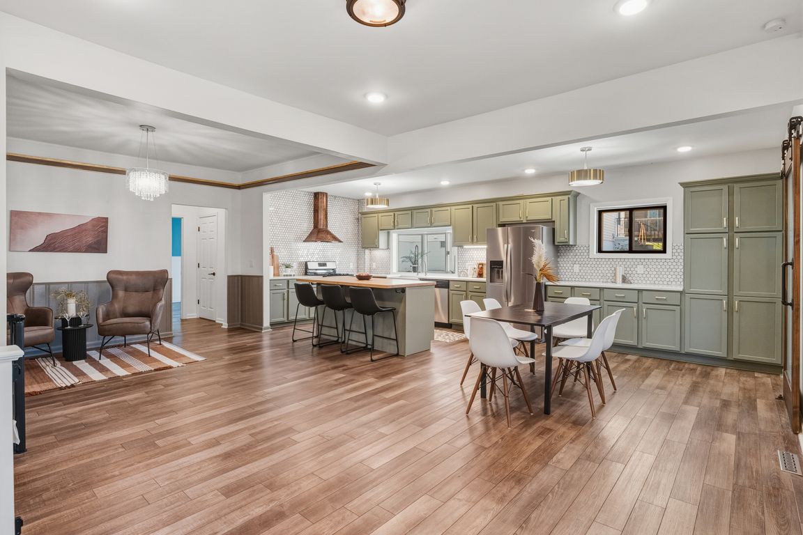 next background image