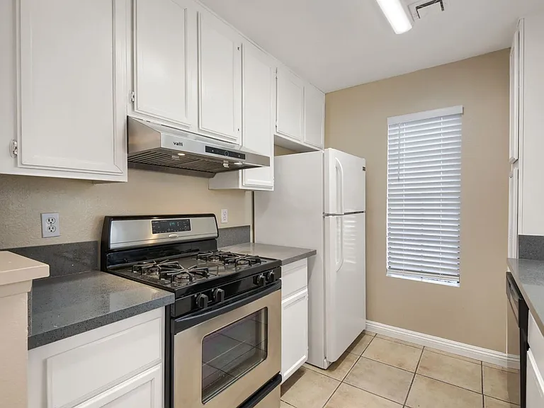 4860 Nara Vista Way #102 — Photo 10