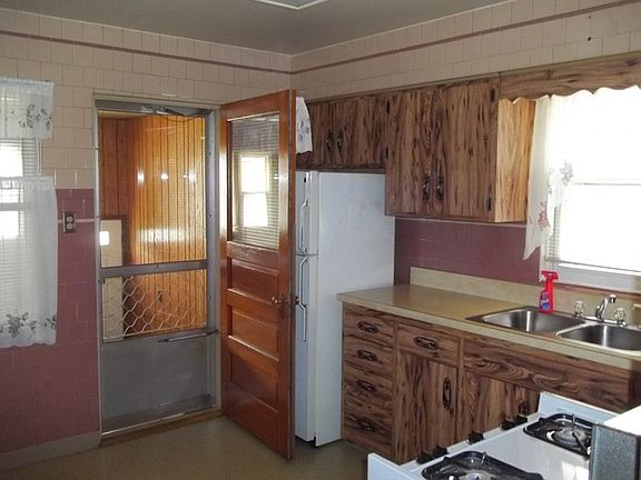5th image of 3643 N Nordica Ave