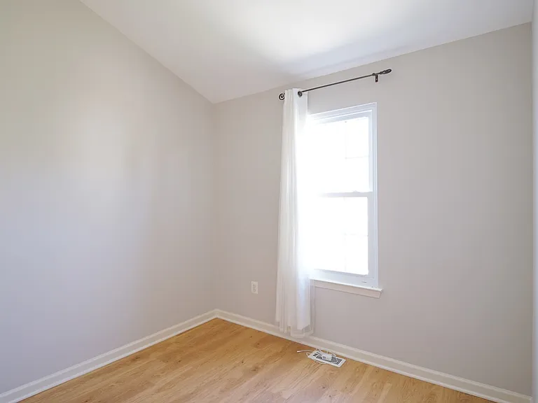 9423 Fields Rd — Photo 29