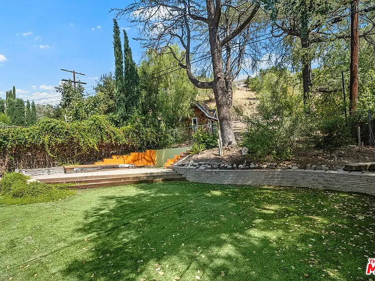 22263 Buena Ventura St — Photo 23