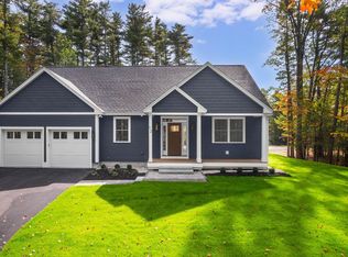 12 Whiporwill Dr, Ogunquit, ME 03907