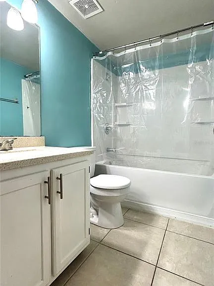 5855 SW 8th Pl — Photo 3