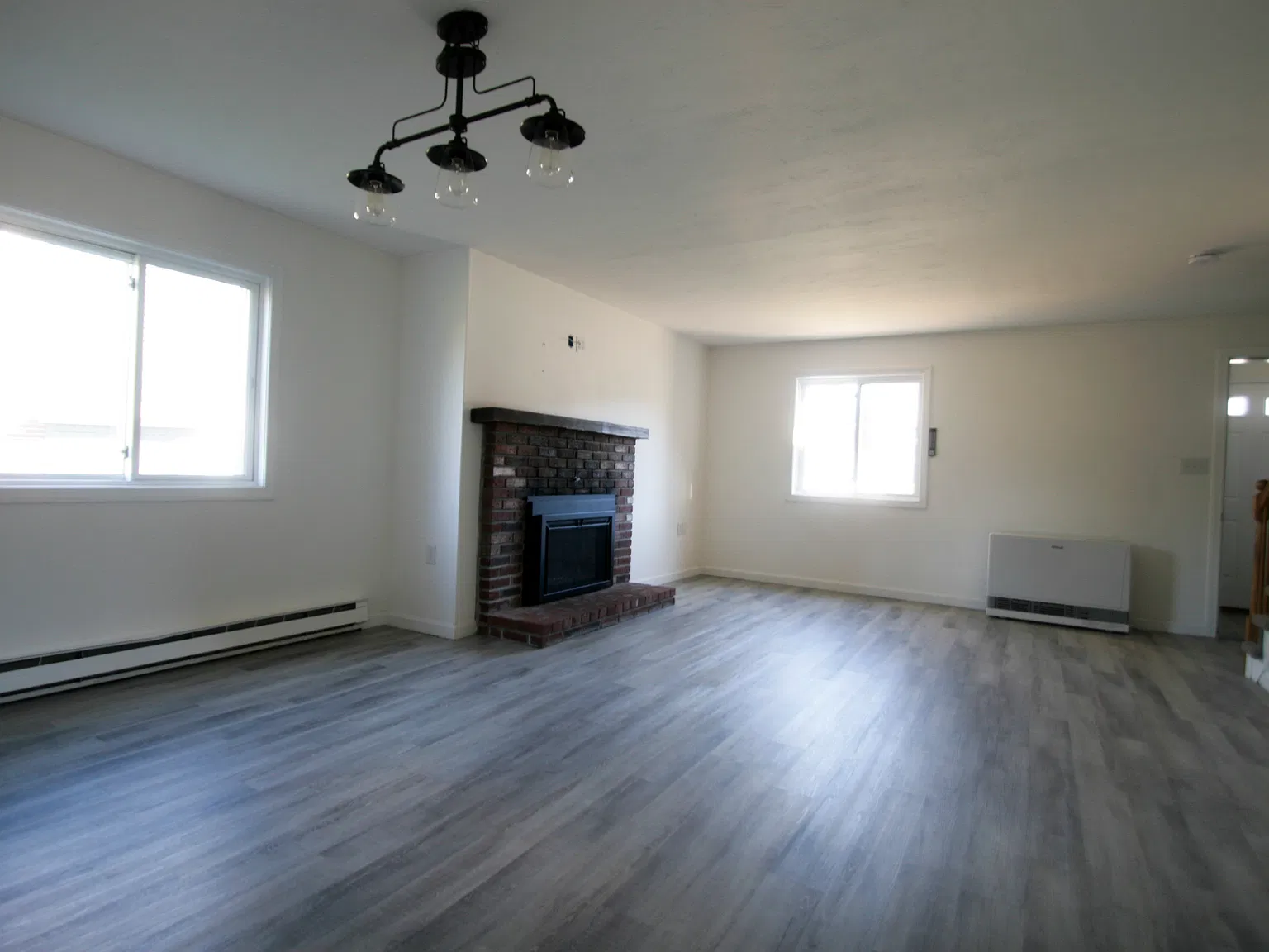 3 bed, 1264 sqft, $2,300 — Photo 4
