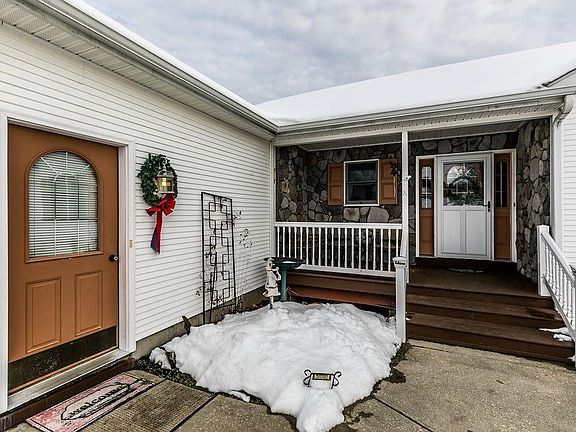 3rd image of 4324 Alexandria Dr