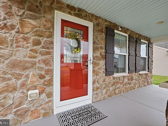 3rd image of 2513 Cornell Dr