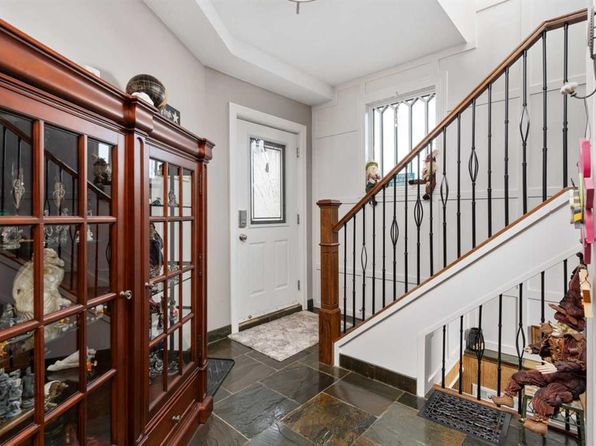 4841 W 49th St, Camrose, AB T4V 1N1
