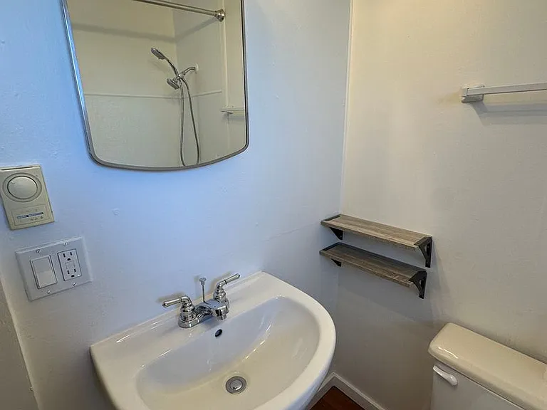 645 N McGuire Rd — Photo 15