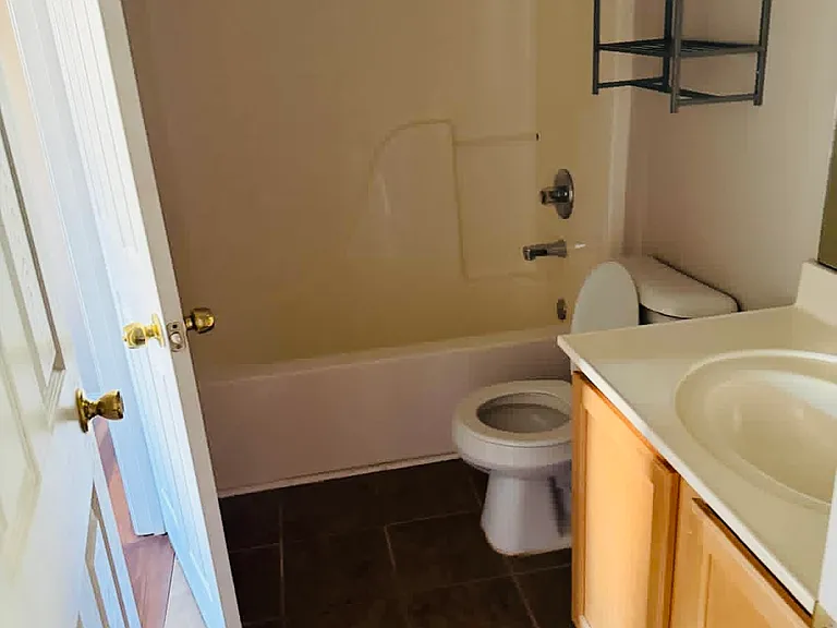 2932 Greyhawk Ln — Photo 22