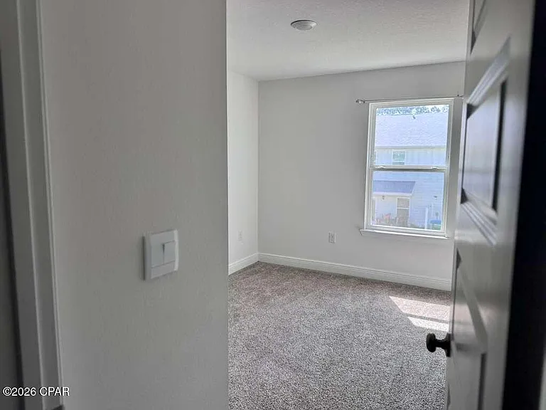 147 Ellery Ln — Photo 13
