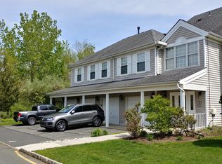 1304 Golden Pl, Lawrenceville, NJ 08648