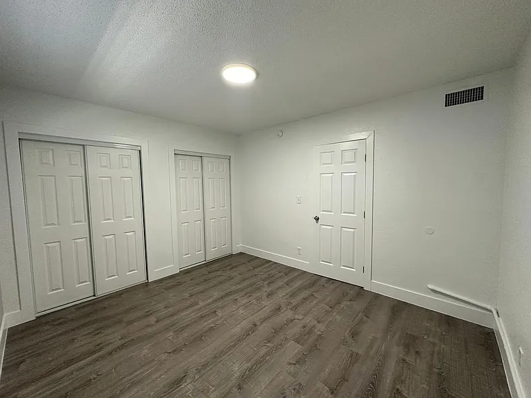 3660 NE 6th Ave #3 — Photo 13