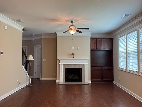 5th image of 410 Hathaway Ave