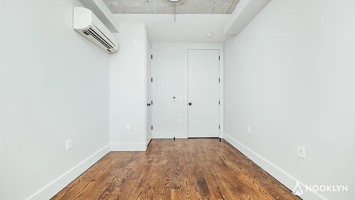 Rented by Nooklyn NYC LLC | media 43